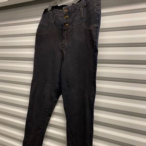 Worn 5-6 times pant very stretchy